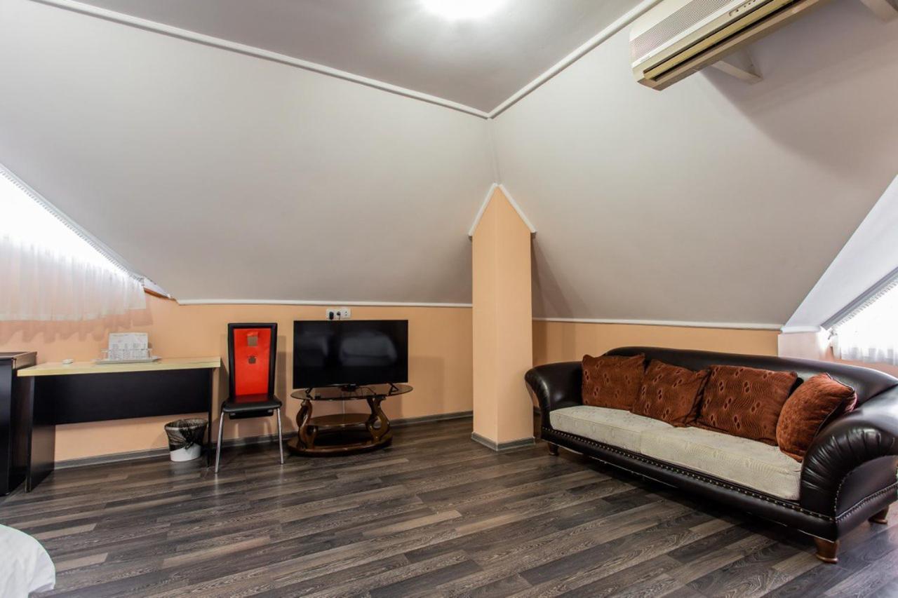 Star Rent Hotel Кишинёв Экстерьер фото